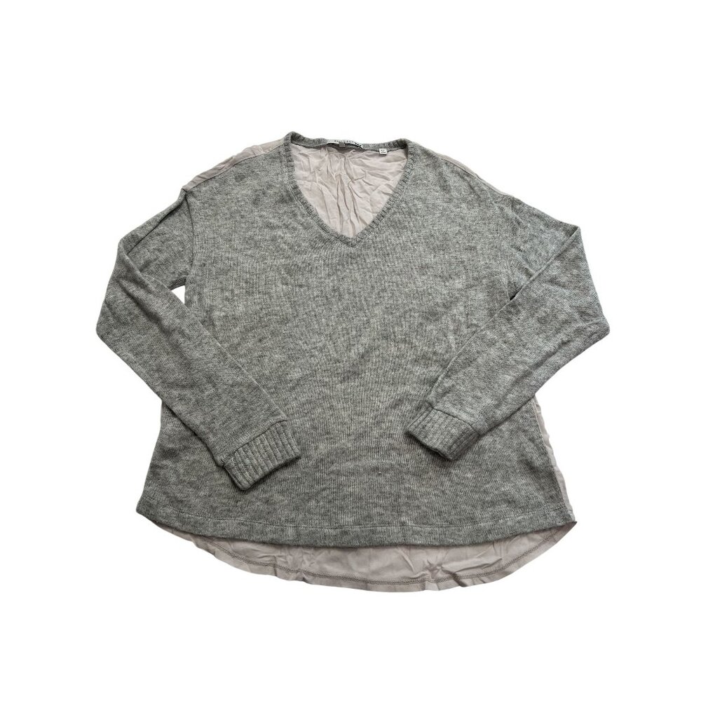 Bella Luxx V-Neck Sweater in Grey